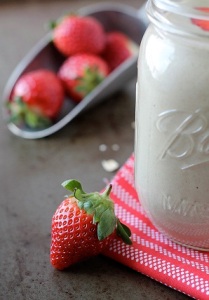 Meal Replacement Strawberry Banana Oatmeal Smoothie1